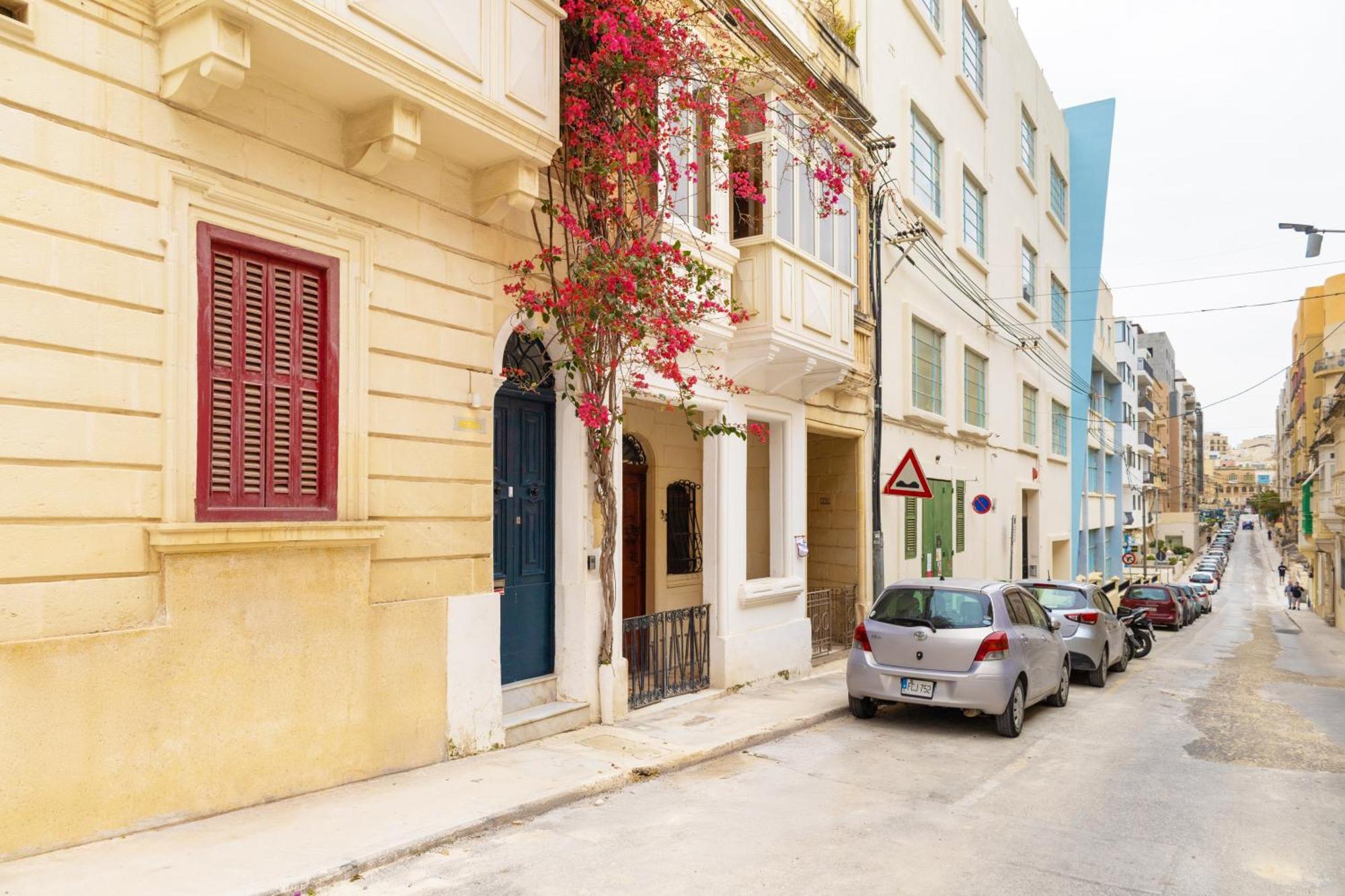 Quiet Ensuite Budget Twin Room Sliema Eksteriør bilde